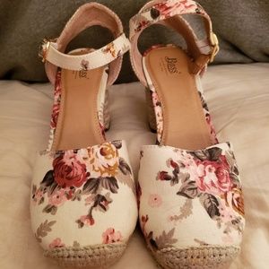 FINAL⬇️ GH BASS & CO ANNABELLE FLORIAL PRINT SHOE